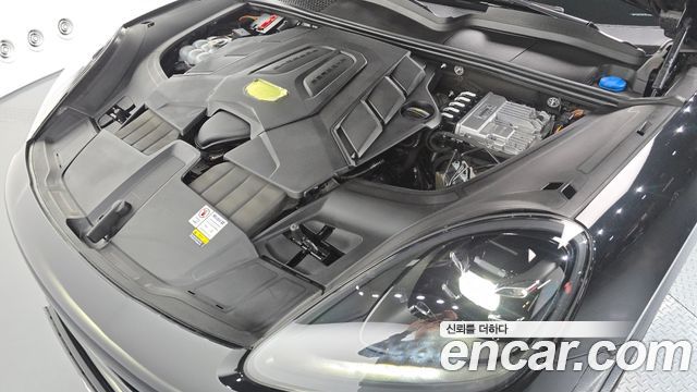 Porsche Cayenne 2023 — photo 6