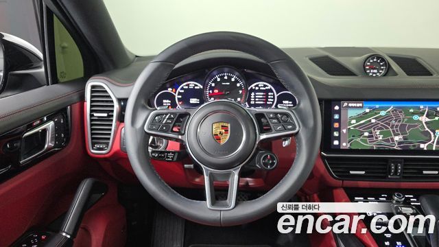 Porsche Cayenne 2023 — photo 19