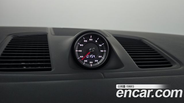 Porsche Cayenne 2023 — photo 24
