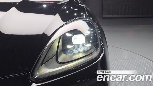 Porsche Cayenne 2023 — photo 8
