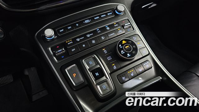 Hyundai Santafe 2023 — photo 9