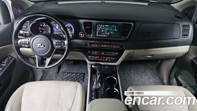Kia Canival 2019 — photo 7