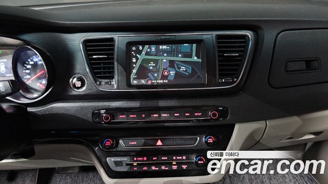 Kia Canival 2019 — photo 13