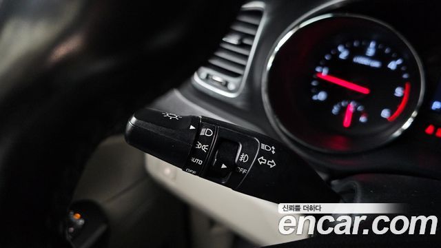 Kia Canival 2019 — photo 16