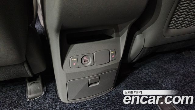 Kia Canival 2019 — photo 18