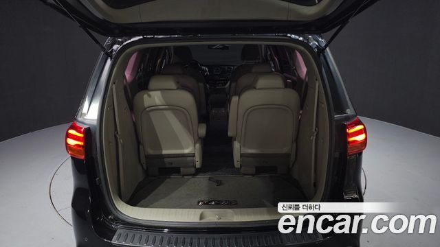 Kia Canival 2019 — photo 20