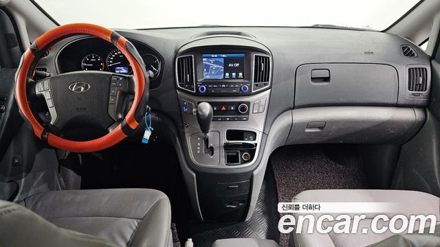 Hyundai Starex 2019 — photo 10