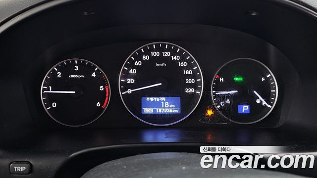 Hyundai Starex 2019 — photo 11