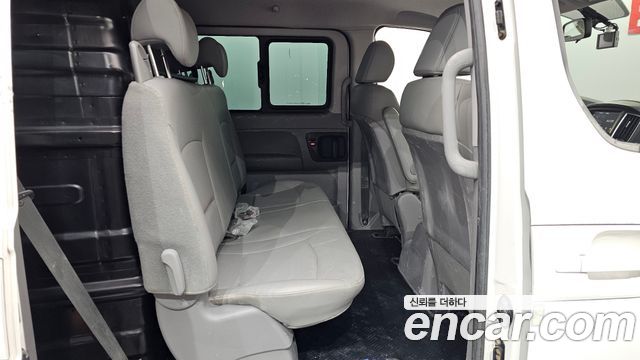 Hyundai Starex 2019 — photo 18