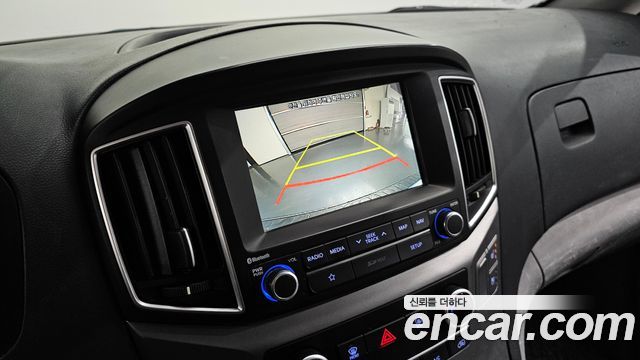 Hyundai Starex 2019 — photo 23