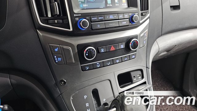 Hyundai Starex 2019 — photo 24