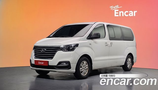 Hyundai Starex 2019 — photo 1