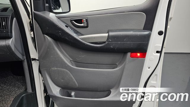 Hyundai Starex 2019 — photo 14
