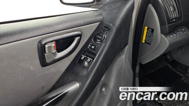 Hyundai Starex 2019 — photo 28