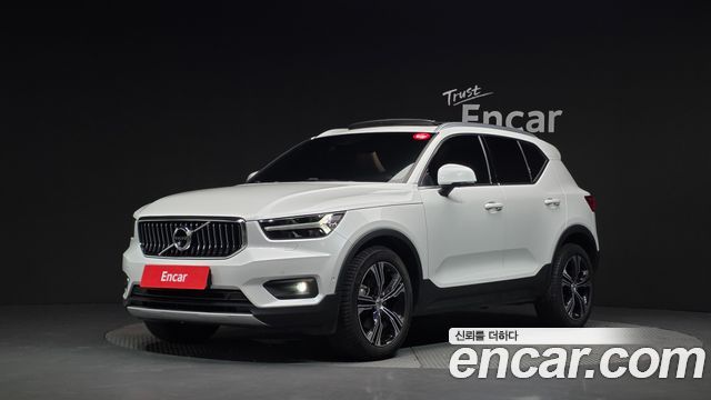 Volvo XC40 2021 — photo 1