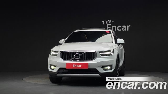 Volvo XC40 2021 — photo 3