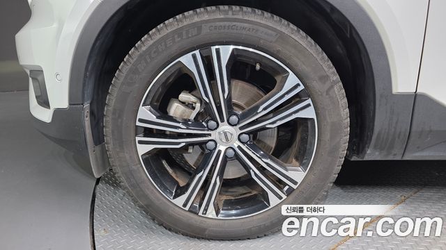 Volvo XC40 2021 — photo 5