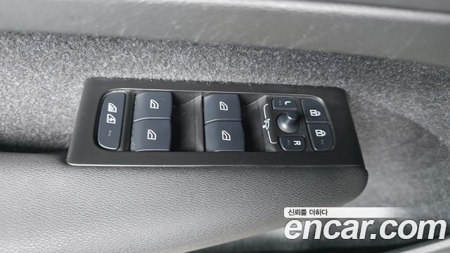 Volvo XC40 2021 — photo 18