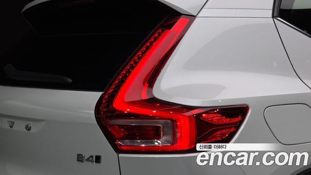 Volvo XC40 2021 — photo 9