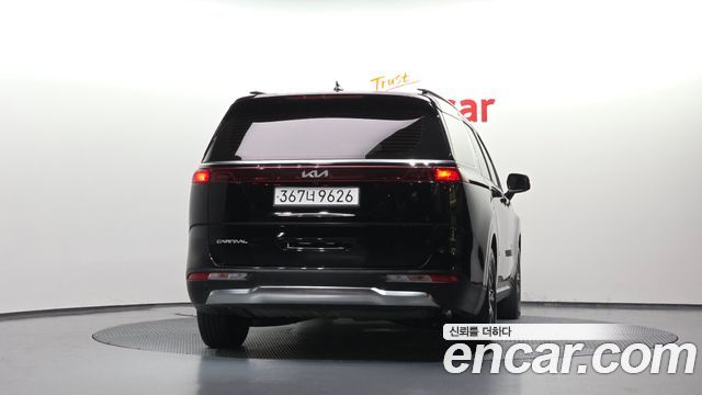 Kia Canival 2023 — photo 4