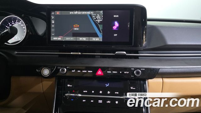 Kia Canival 2023 — photo 20