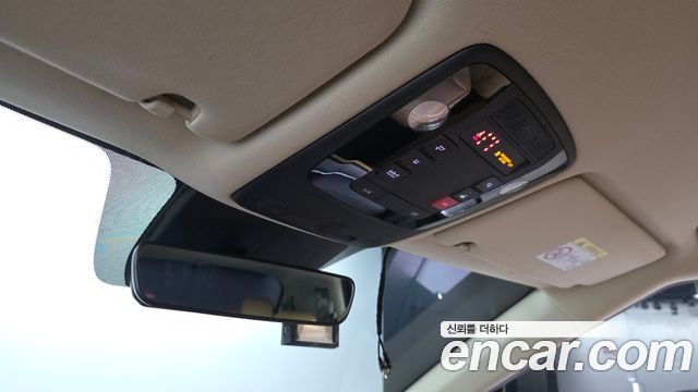 Kia Canival 2023 — photo 24