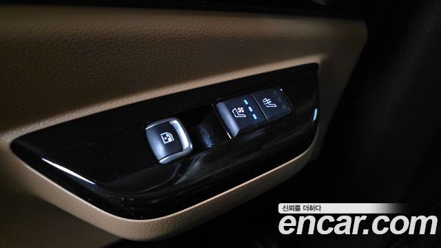 Kia Canival 2023 — photo 25
