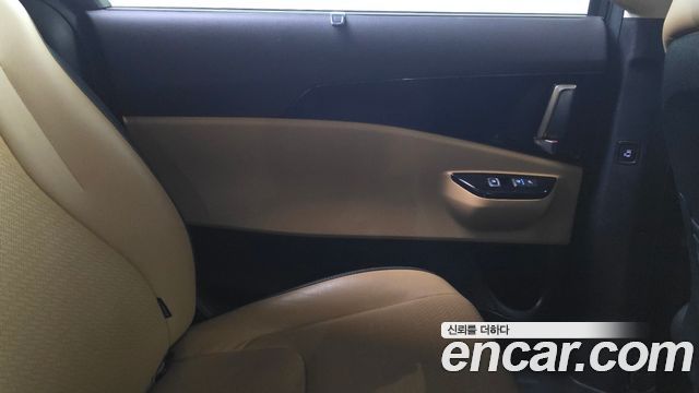Kia Canival 2023 — photo 15