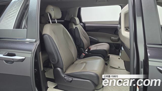 Kia Canival 2025 — photo 17