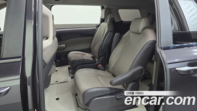 Kia Canival 2025 — photo 25