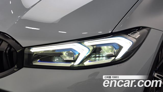 BMW 3-Series 2024 — photo 8