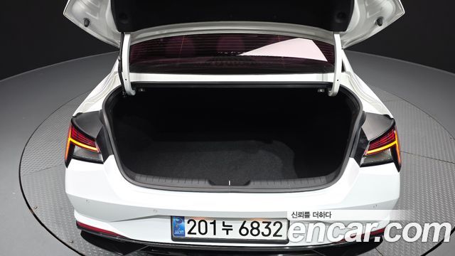 Hyundai AVANTE 2021 — photo 26