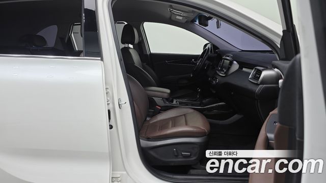 Kia Sorento 2017 — photo 11