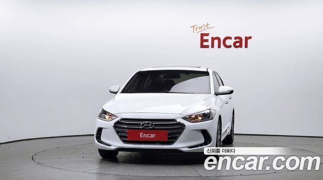 Hyundai AVANTE 2017 — photo 3