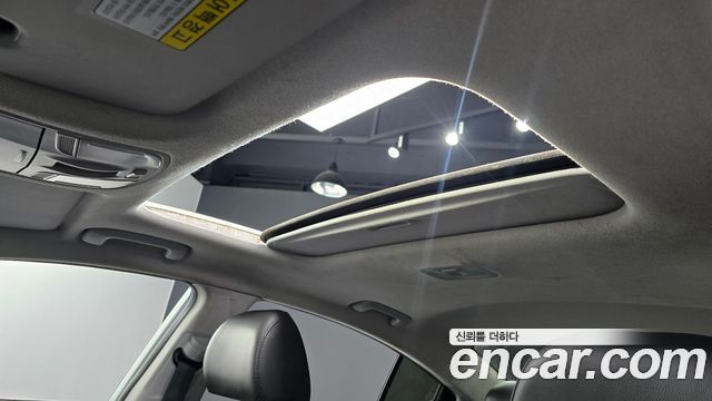 Hyundai AVANTE 2017 — photo 17