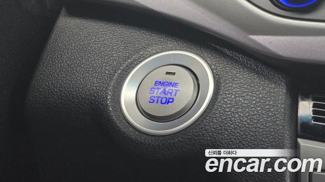 Hyundai AVANTE 2017 — photo 18