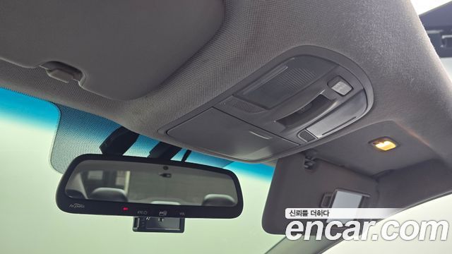 Hyundai AVANTE 2017 — photo 20