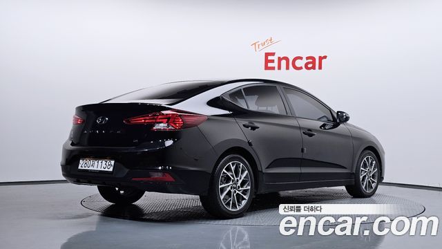 Hyundai AVANTE 2020 — photo 2