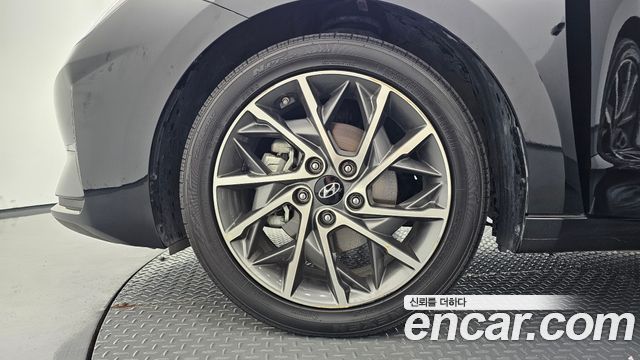 Hyundai AVANTE 2020 — photo 5