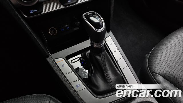 Hyundai AVANTE 2020 — photo 9