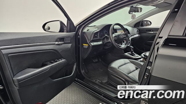 Hyundai AVANTE 2020 — photo 10