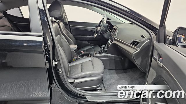 Hyundai AVANTE 2020 — photo 11