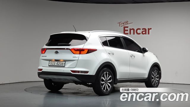 Kia Sportage 2018 — photo 2