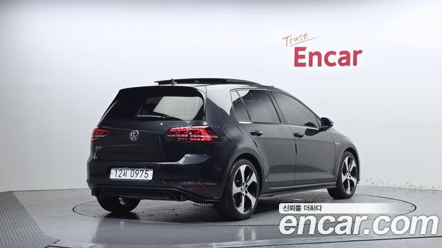 Volkswagen Golf 2015 — photo 2