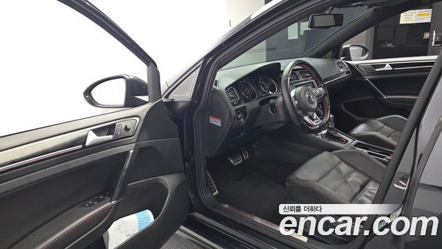 Volkswagen Golf 2015 — photo 10