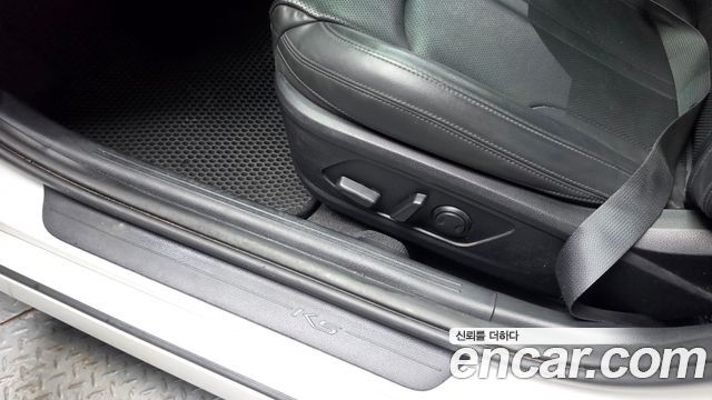 Kia K5 2020 — photo 32