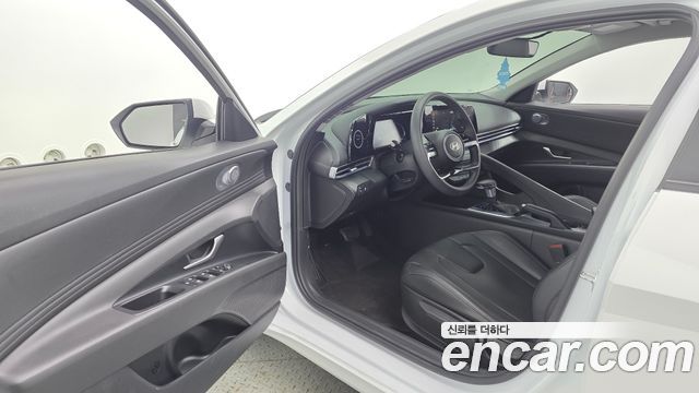 Hyundai AVANTE 2024 — photo 13