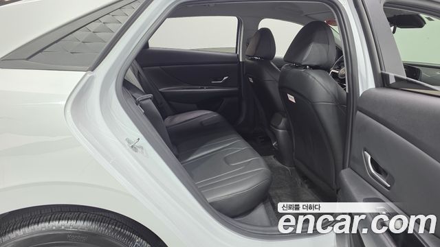 Hyundai AVANTE 2024 — photo 17