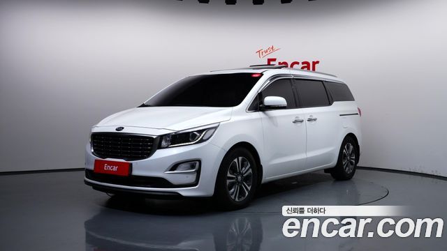 Kia Canival 2019 — photo 1