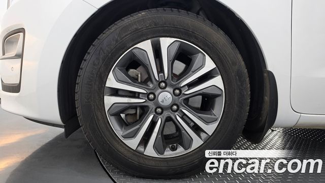 Kia Canival 2019 — photo 5